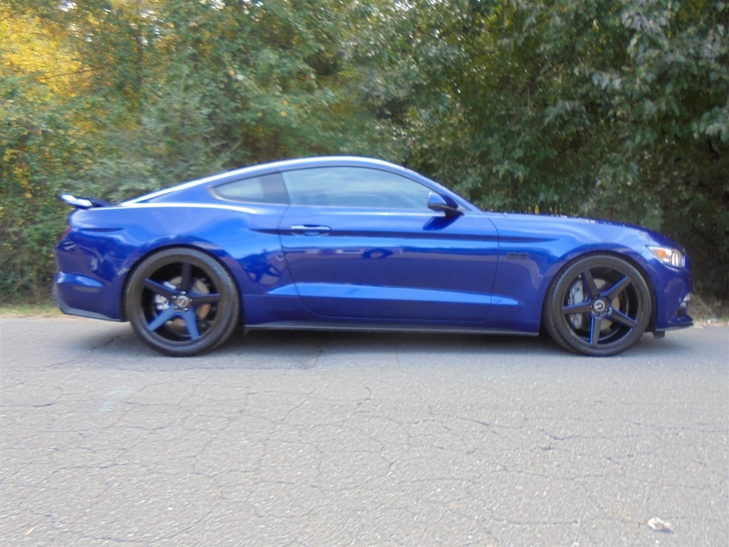Ford Mustang 2dr Fastback GT Premium 2016 Ford Mustang 2dr Fastback GT Premium 2016