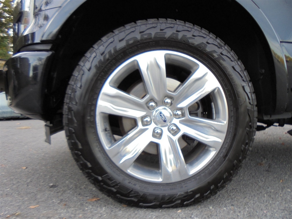 Ford F-150 4WD SuperCrew 145" Platinum 2015 Ford F-150 4WD SuperCrew 145" Platinum 2015