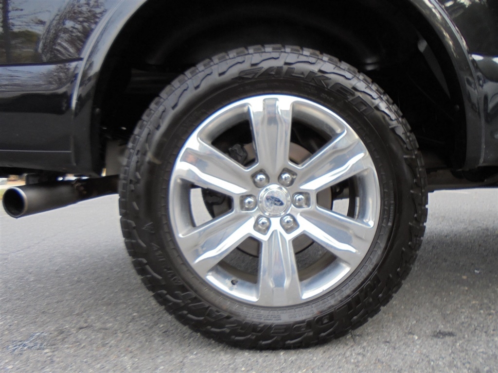 Ford F-150 4WD SuperCrew 145" Platinum 2015 Ford F-150 4WD SuperCrew 145" Platinum 2015