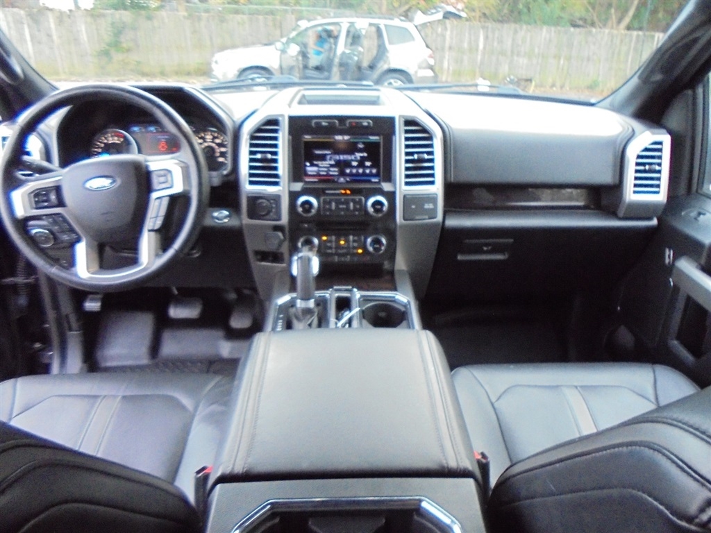 Ford F-150 4WD SuperCrew 145" Platinum 2015 Ford F-150 4WD SuperCrew 145" Platinum 2015