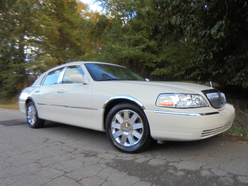 Lincoln Town Car 4dr Sdn Signature Limited 2005 Lincoln Town Car 4dr Sdn Signature Limited 2005