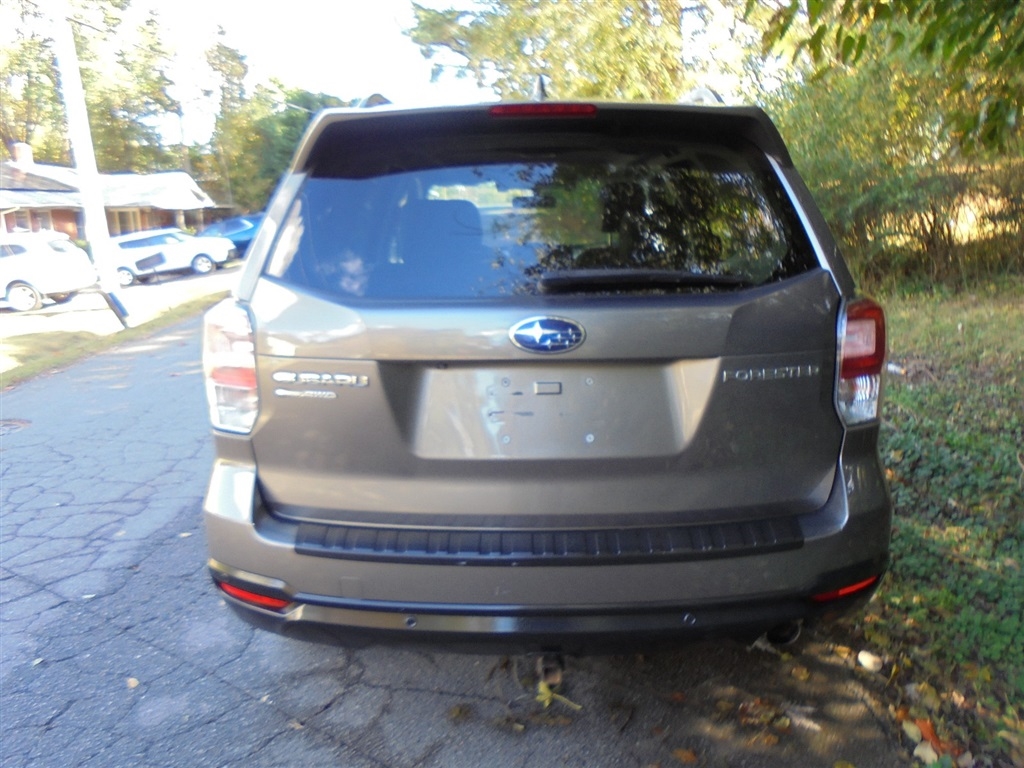 Subaru Forester 2.5i Touring CVT 2018 Subaru Forester 2.5i Touring CVT 2018