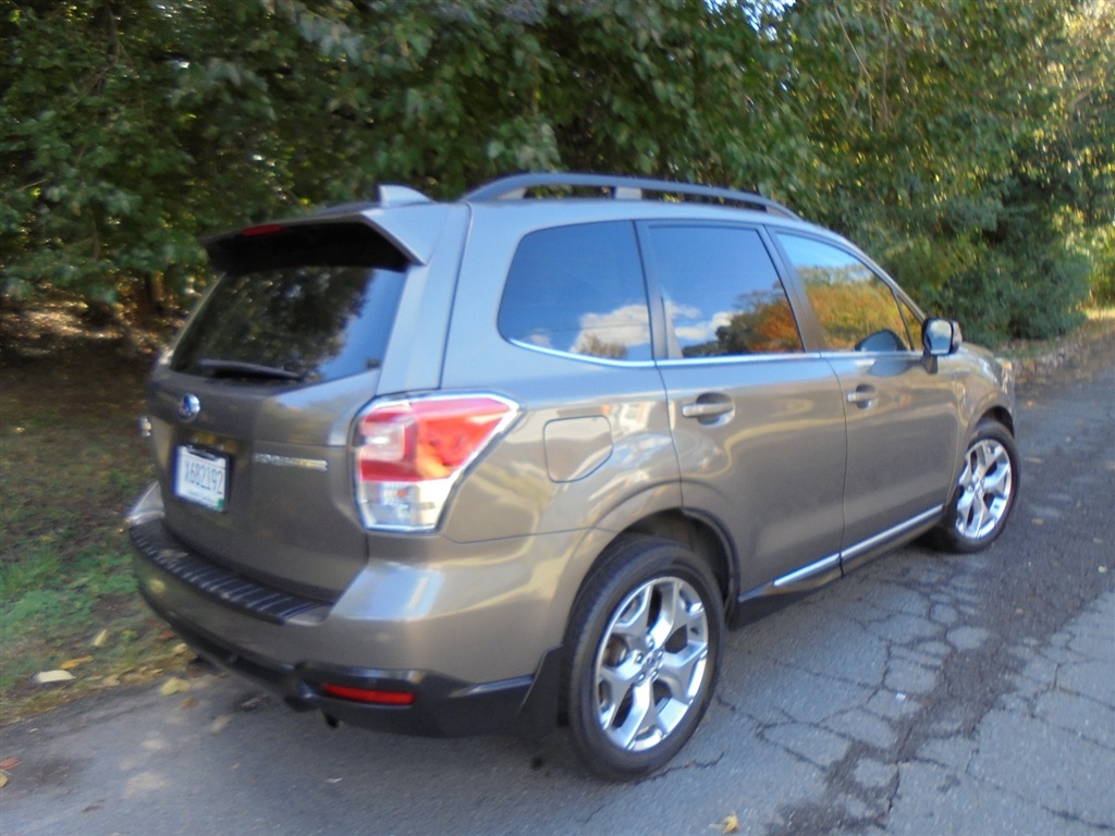Subaru Forester 2.5i Touring CVT 2018 Subaru Forester 2.5i Touring CVT 2018