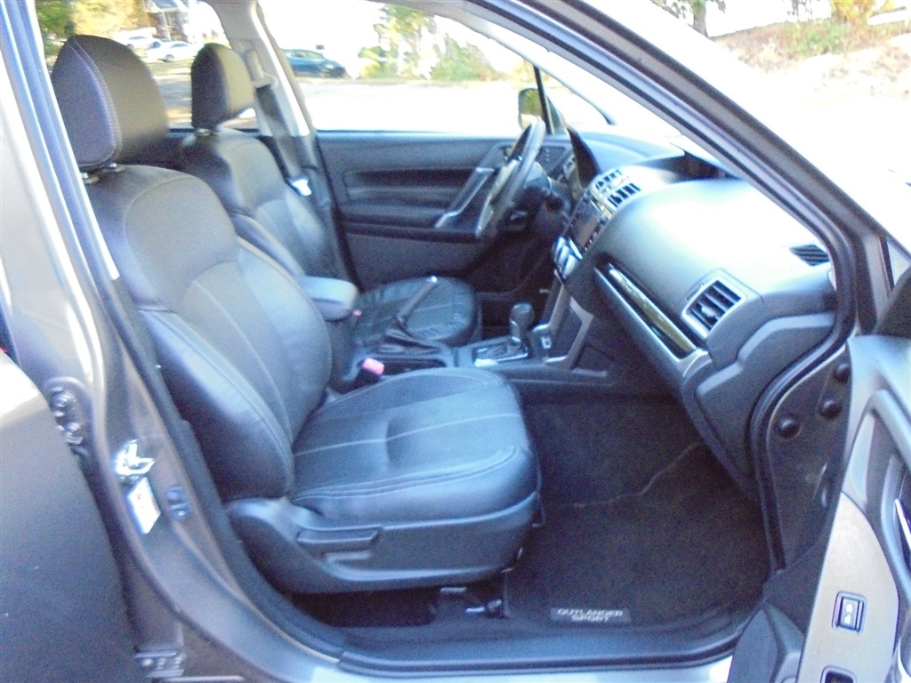 Subaru Forester 2.5i Touring CVT 2018 Subaru Forester 2.5i Touring CVT 2018