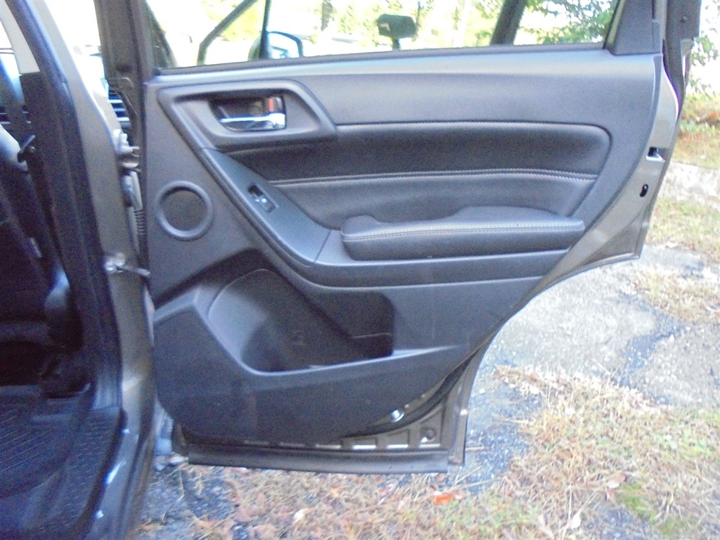 Subaru Forester 2.5i Touring CVT 2018 Subaru Forester 2.5i Touring CVT 2018