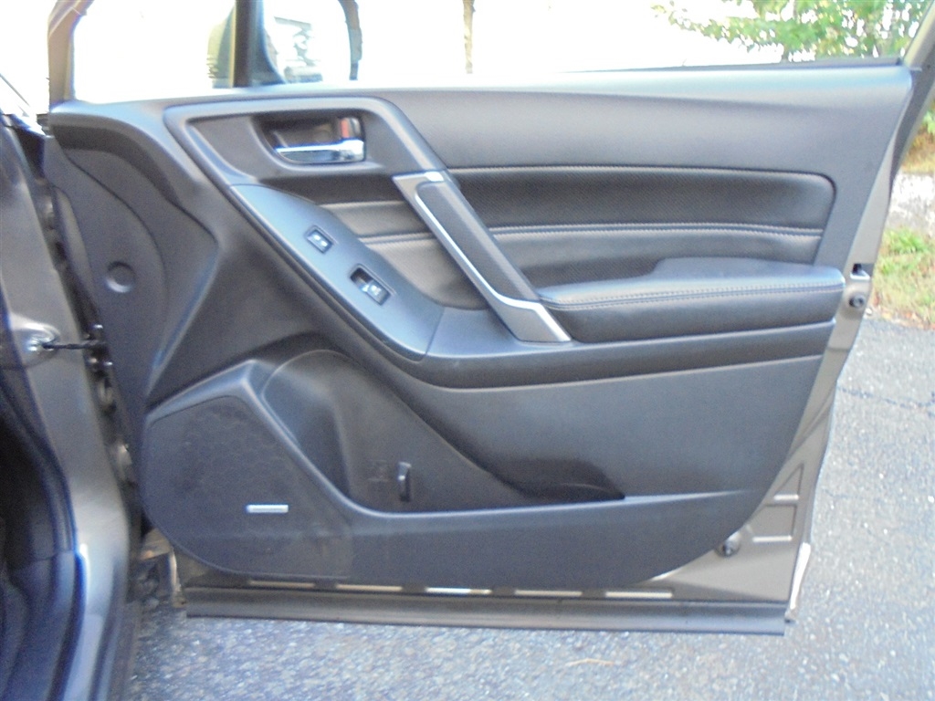 Subaru Forester 2.5i Touring CVT 2018 Subaru Forester 2.5i Touring CVT 2018