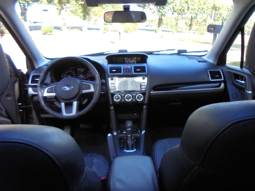 Subaru Forester 2.5i Touring CVT 2018 Subaru Forester 2.5i Touring CVT 2018