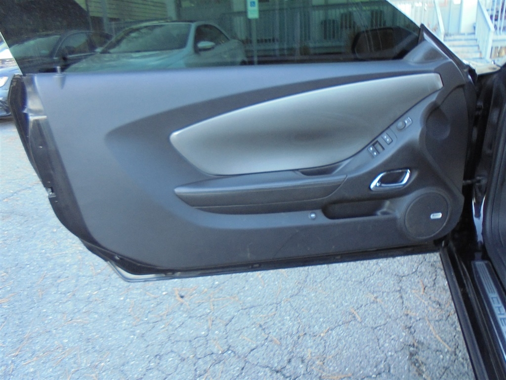 Chevrolet Camaro 2dr Cpe 2SS 2012