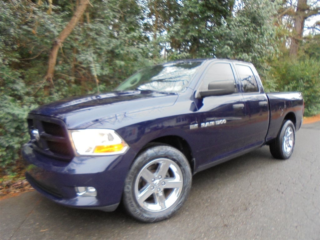 2012 RAM 1500 2WD Quad Cab 140.5" Express