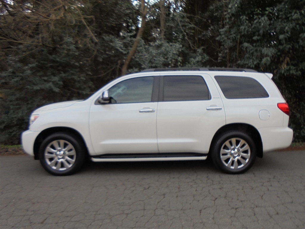 Toyota Sequoia RWD 5.7L Platinum (Natl) 2012
