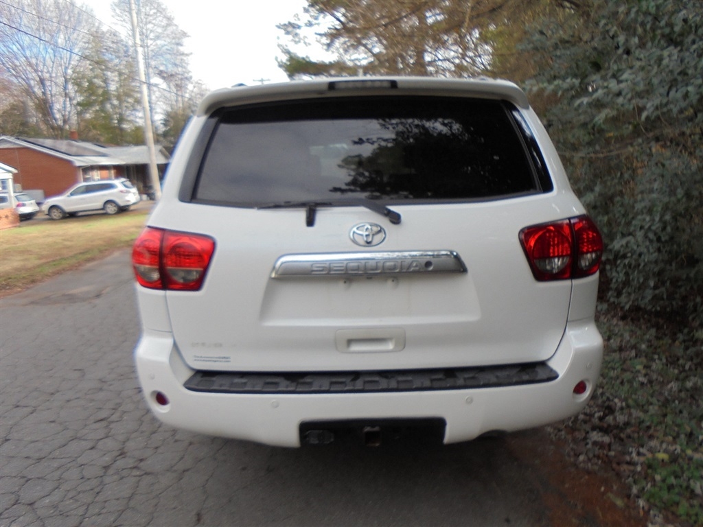 Toyota Sequoia RWD 5.7L Platinum (Natl) 2012