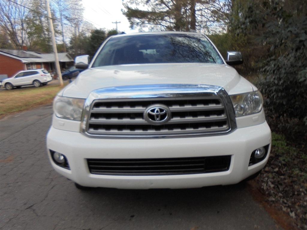 Toyota Sequoia RWD 5.7L Platinum (Natl) 2012