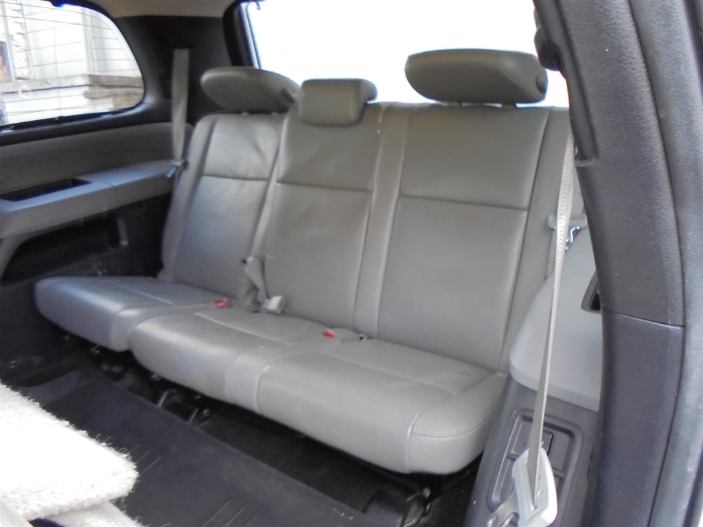 Toyota Sequoia RWD 5.7L Platinum (Natl) 2012