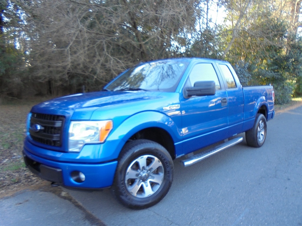 2014 Ford F-150 4WD SuperCab 145" STX