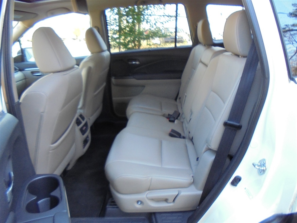 Honda Pilot AWD 4dr EX-L w/RES 2016