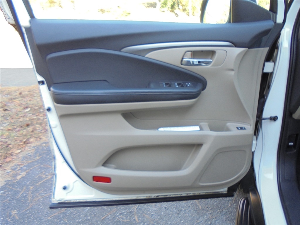 Honda Pilot AWD 4dr EX-L w/RES 2016