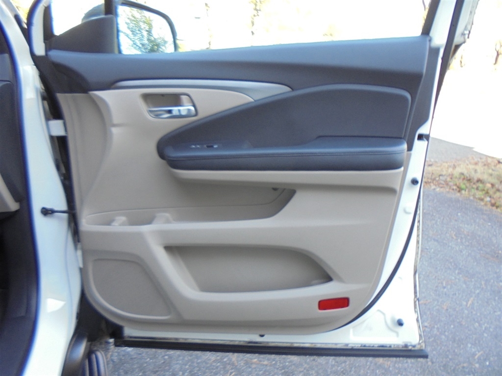 Honda Pilot AWD 4dr EX-L w/RES 2016