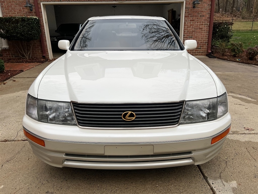 Lexus LS 400 4dr Sdn 1996