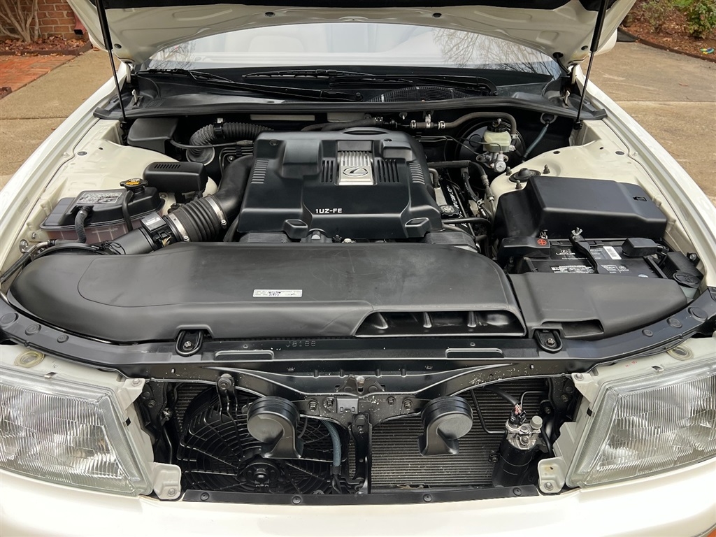 Lexus LS 400 4dr Sdn 1996