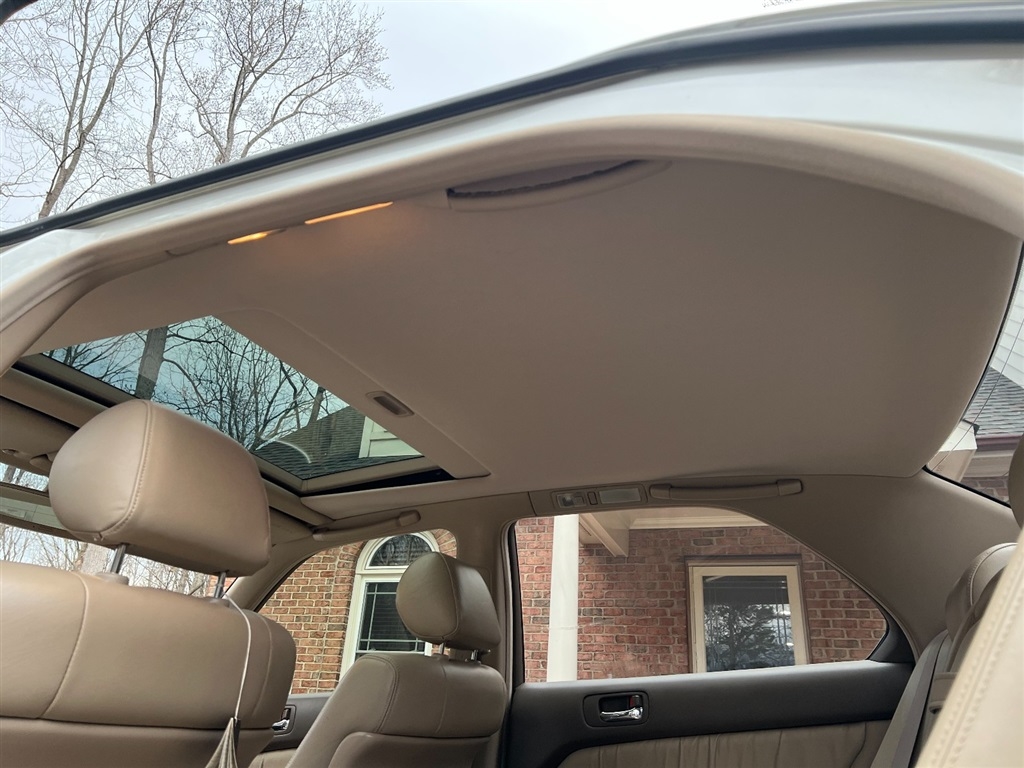 Lexus LS 400 4dr Sdn 1996