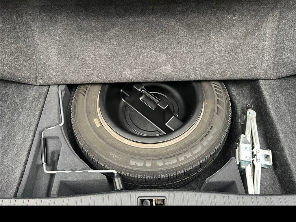 Lexus LS 400 4dr Sdn 1996