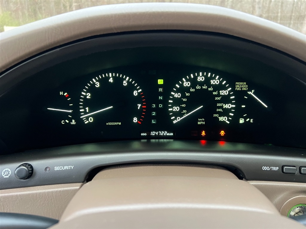 Lexus LS 400 4dr Sdn 1996