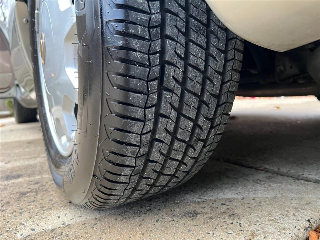 Lexus LS 400 4dr Sdn 1996