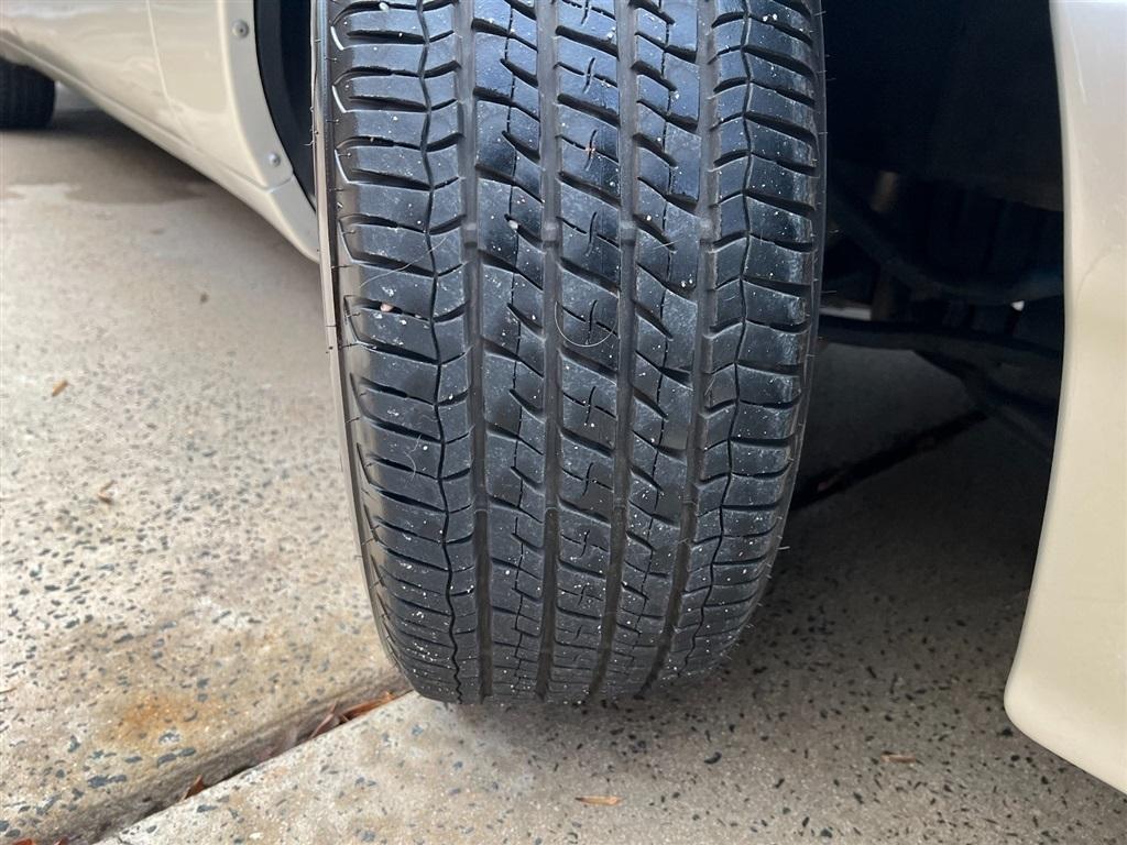 Lexus LS 400 4dr Sdn 1996