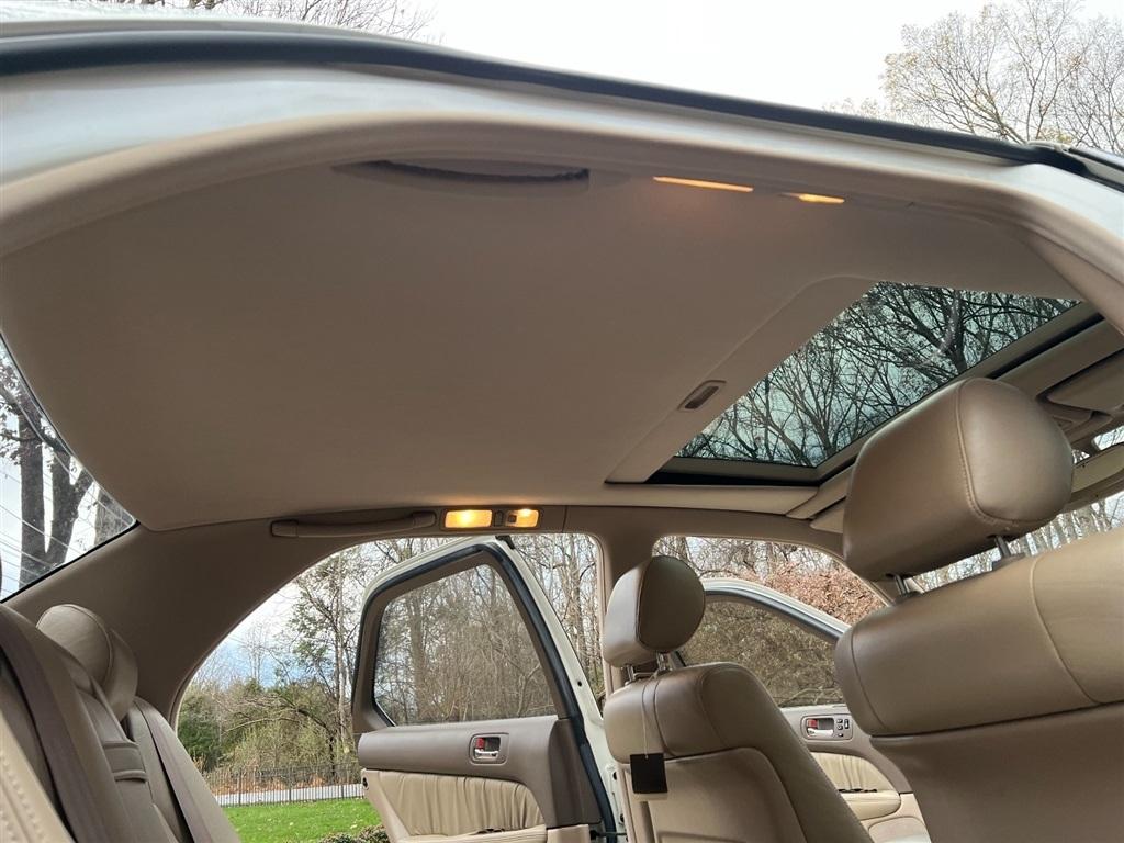 Lexus LS 400 4dr Sdn 1996