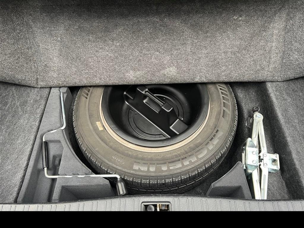 Lexus LS 400 4dr Sdn 1996