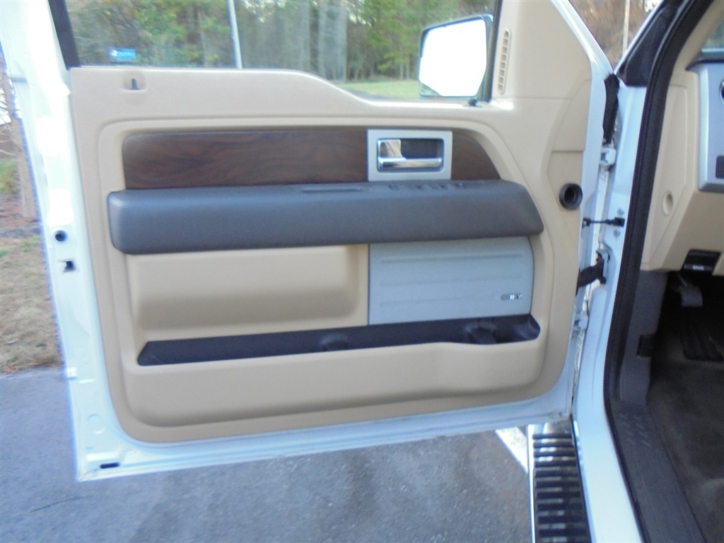 Ford F-150 2WD SuperCrew 145" Platinum 2012