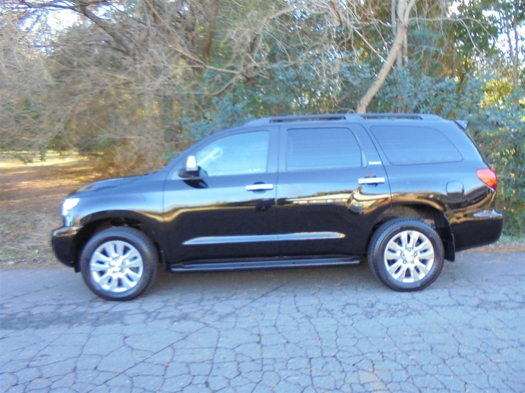 Toyota Sequoia 4WD 5.7L FFV Platinum (Natl) 2012