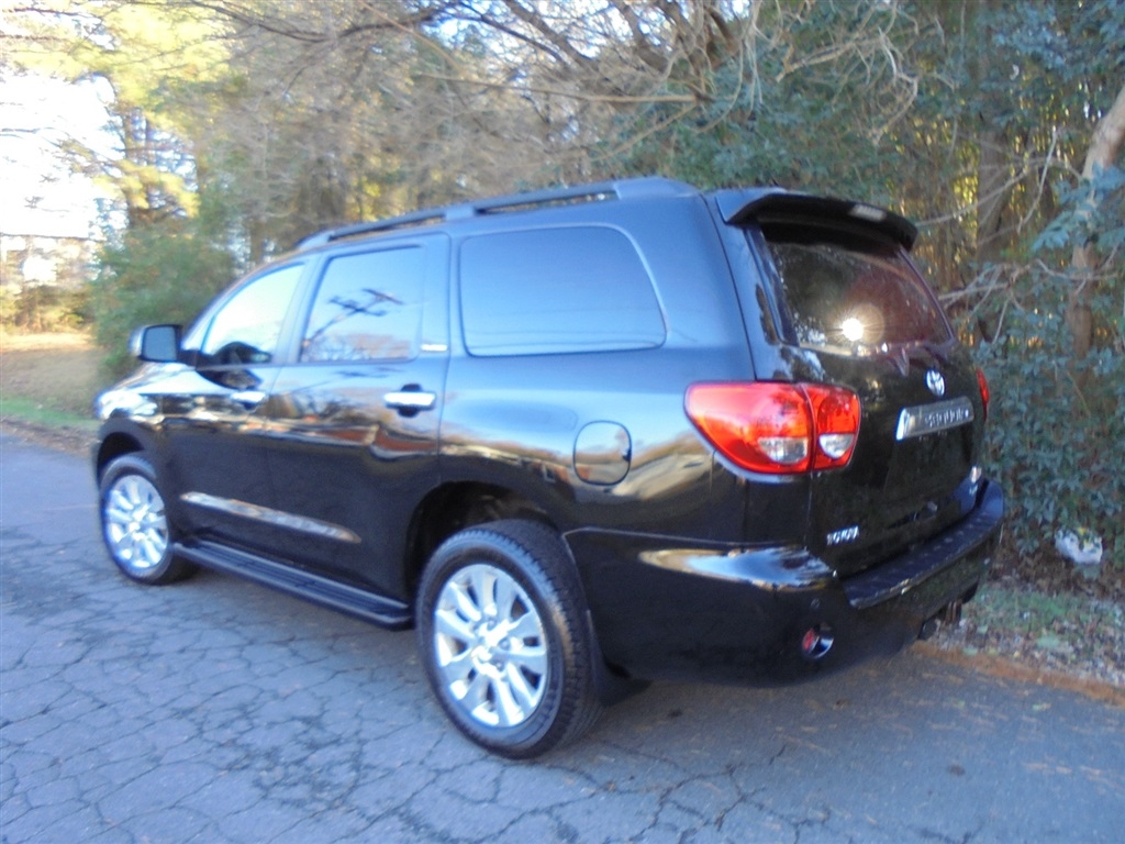 Toyota Sequoia 4WD 5.7L FFV Platinum (Natl) 2012