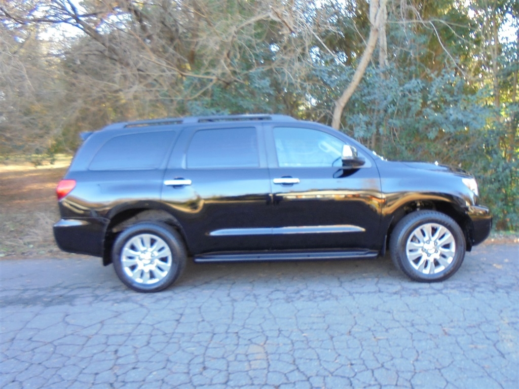 Toyota Sequoia 4WD 5.7L FFV Platinum (Natl) 2012