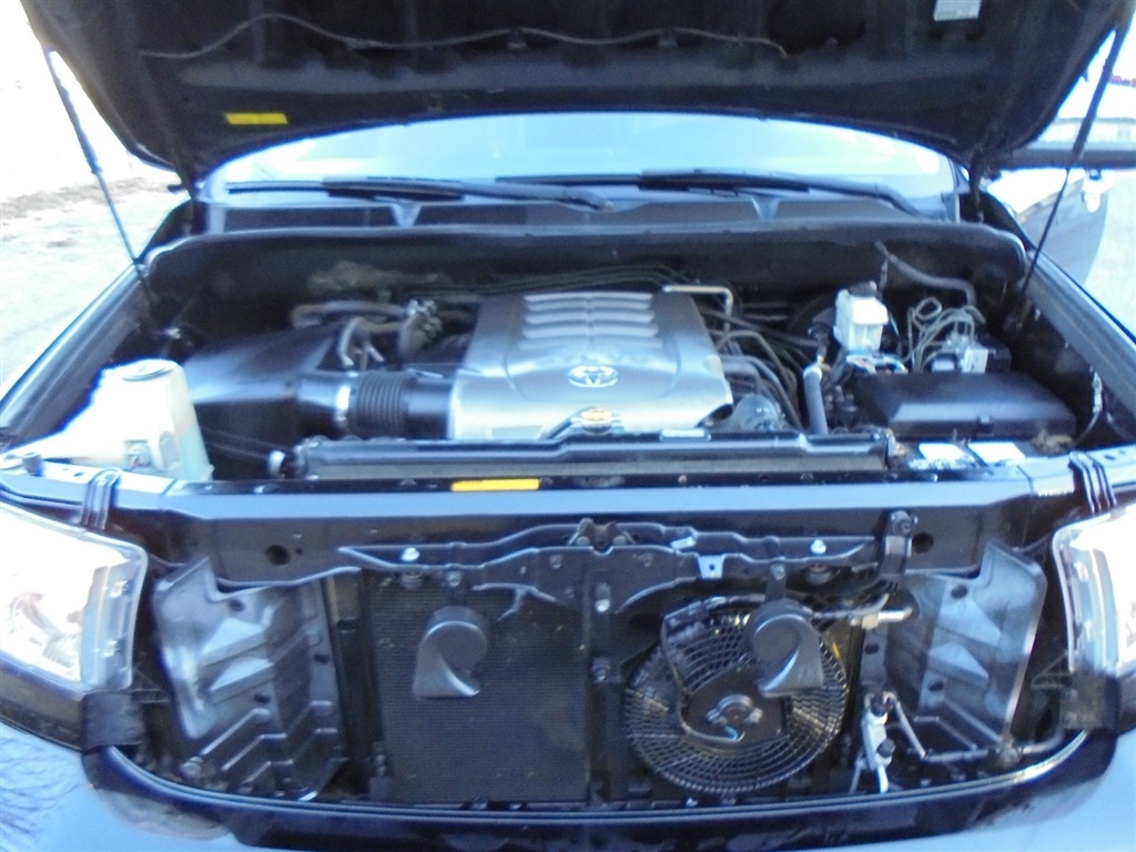 Toyota Sequoia 4WD 5.7L FFV Platinum (Natl) 2012