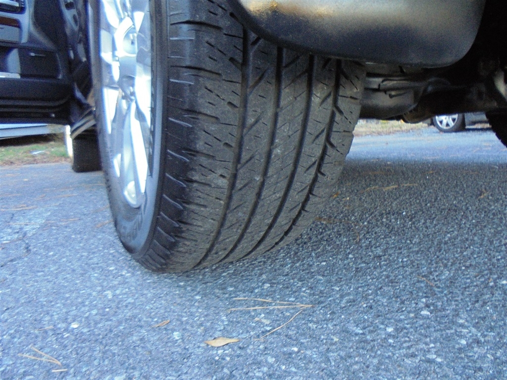 Toyota Sequoia 4WD 5.7L FFV Platinum (Natl) 2012