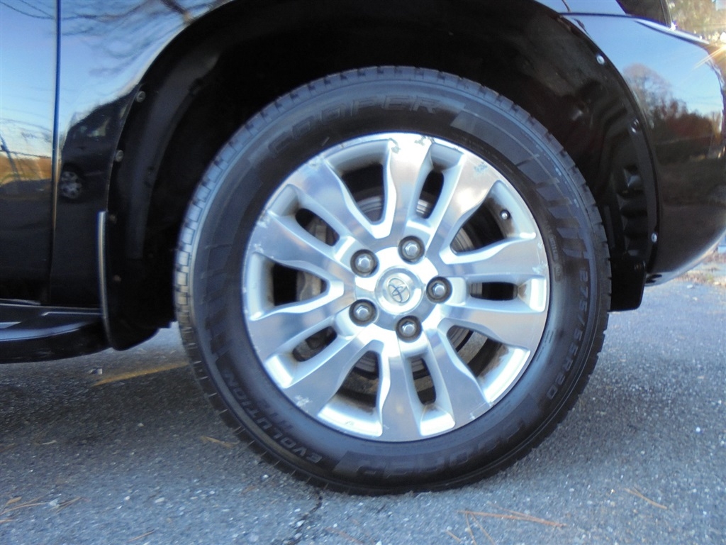 Toyota Sequoia 4WD 5.7L FFV Platinum (Natl) 2012