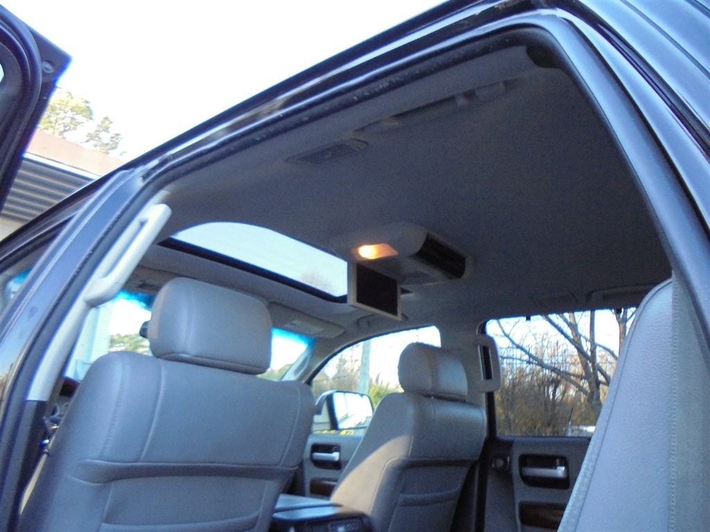 Toyota Sequoia 4WD 5.7L FFV Platinum (Natl) 2012