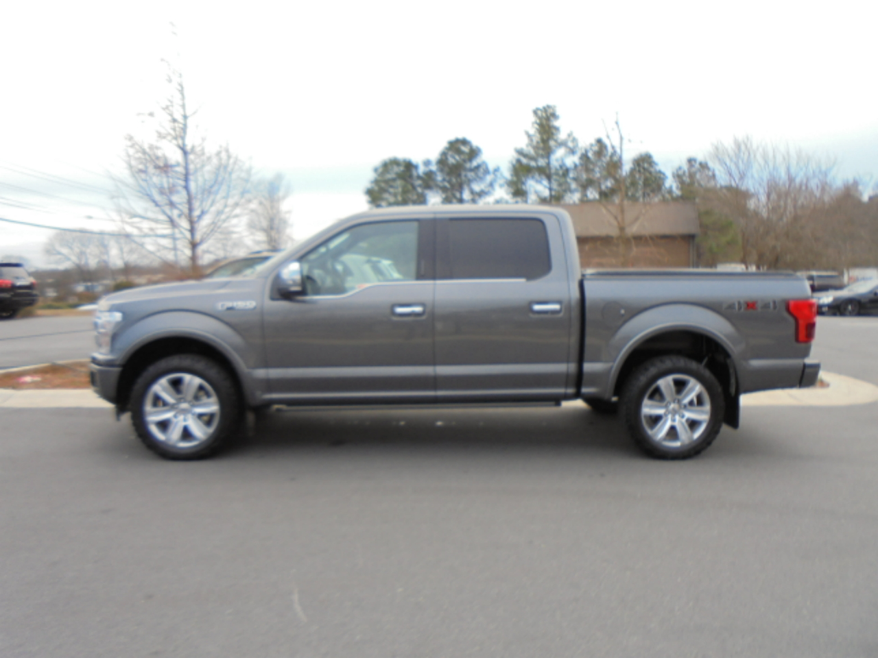 Ford F-150 4WD SuperCrew 145" Platinum 2018