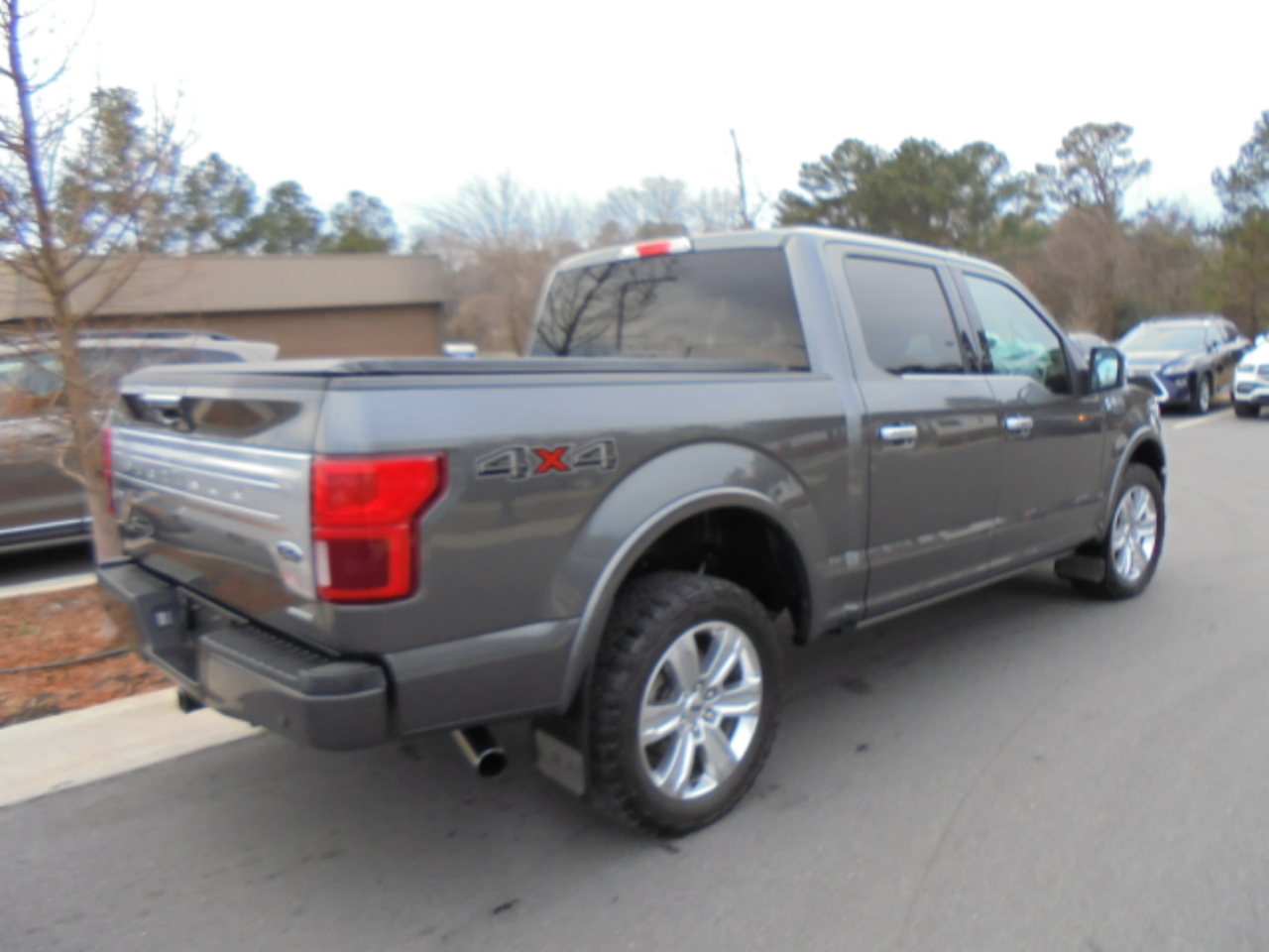Ford F-150 4WD SuperCrew 145" Platinum 2018