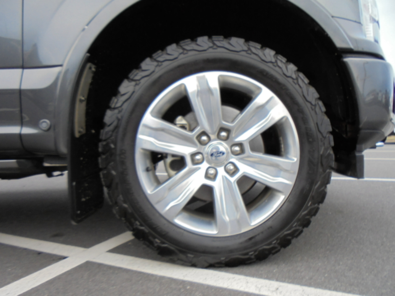 Ford F-150 4WD SuperCrew 145" Platinum 2018