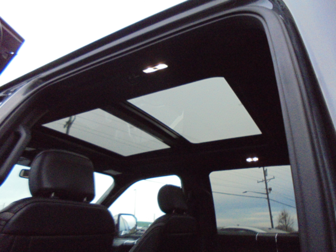 Ford F-150 4WD SuperCrew 145" Platinum 2018