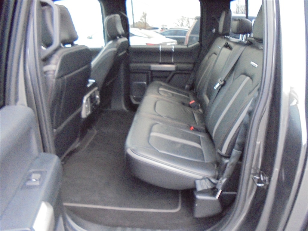 Ford F-150 4WD SuperCrew 145" Platinum 2018