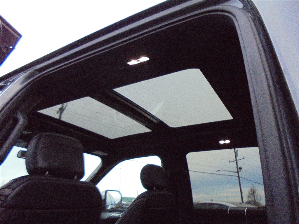 Ford F-150 4WD SuperCrew 145" Platinum 2018