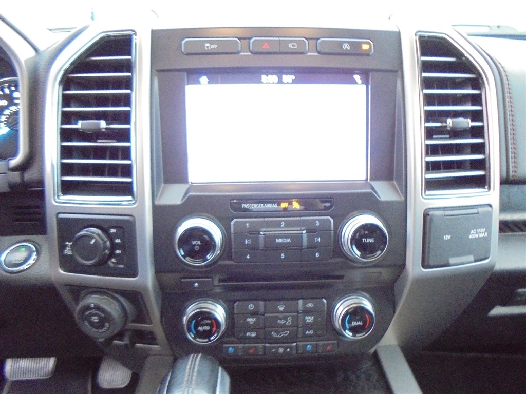 Ford F-150 4WD SuperCrew 145" Platinum 2018