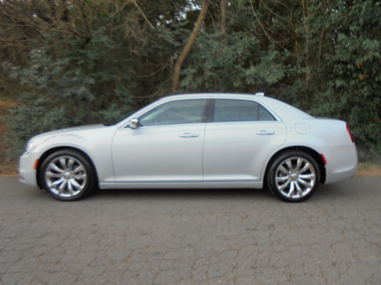 Chrysler 300 Touring L RWD 2021