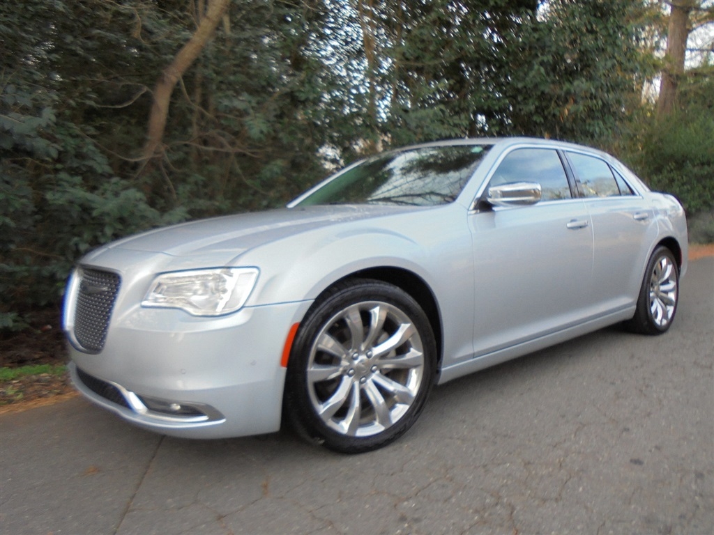 2021 Chrysler 300 Touring L RWD