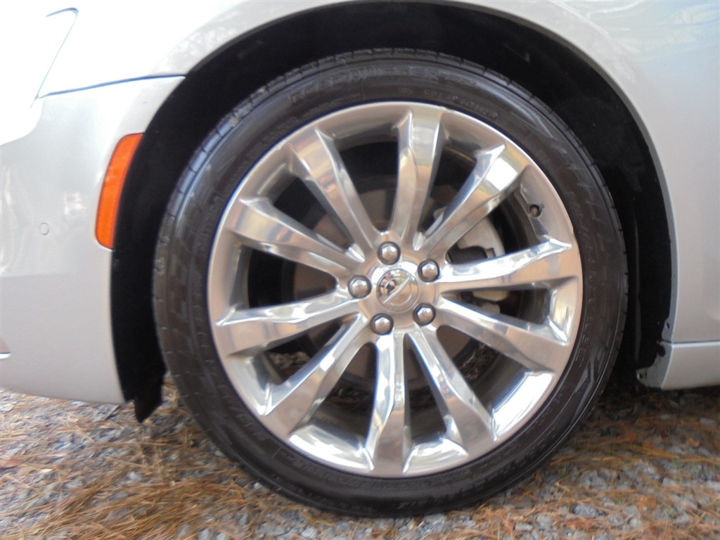 Chrysler 300 Touring L RWD 2021