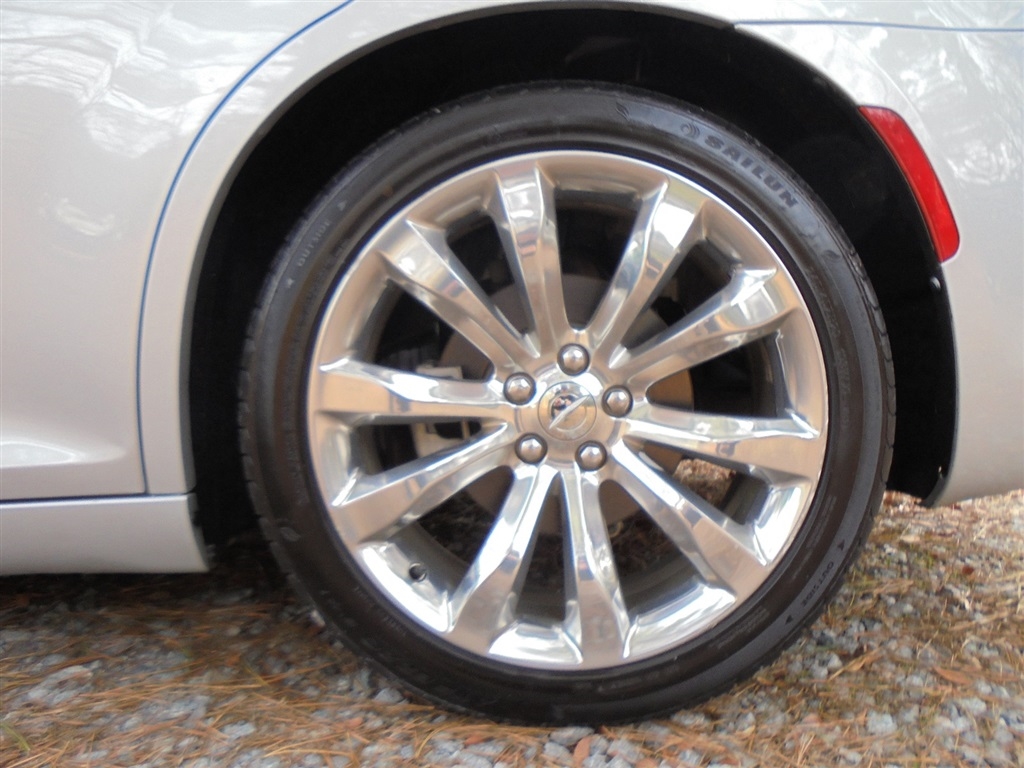 Chrysler 300 Touring L RWD 2021