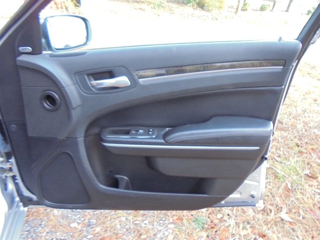 Chrysler 300 Touring L RWD 2021